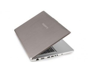 Gigabyte U2442DT - ulepszony Ultrabook