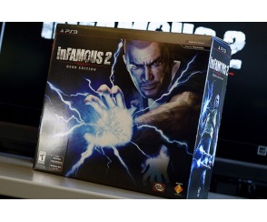 InFamous 2 Hero Edition rozpakowane