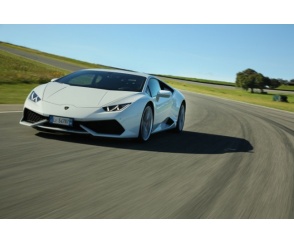 Lamborghini Huracán łączy moc supersamochodu z mózgiem superkomputera