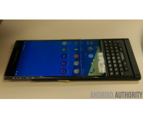 BlackBerry Venice - nowe zdjęcia smartfona z Androidem