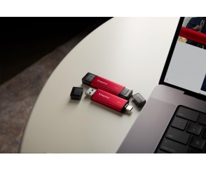 Premiera przenośnego SSD z dwoma złączami od Kingston Premiera przenośnego SSD z dwoma złączami od Kingston