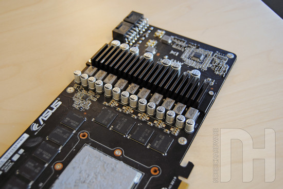 Asus GeForce GTX 580 DirectCU II - skecja zasilania