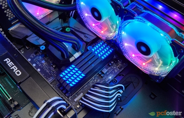 Vengeance LED RGB 32 GB